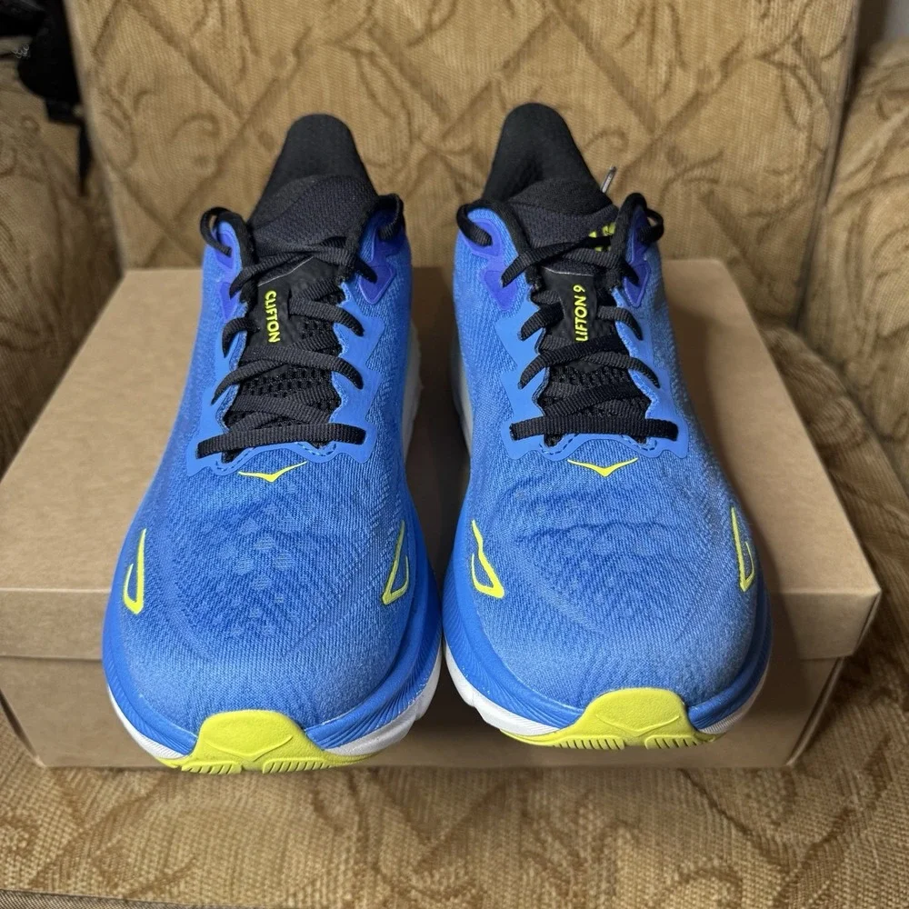 Hoka One‎ One Clifton 9 Men's 9.5D Running Shoes Blue Athletic Sneakers Comfort